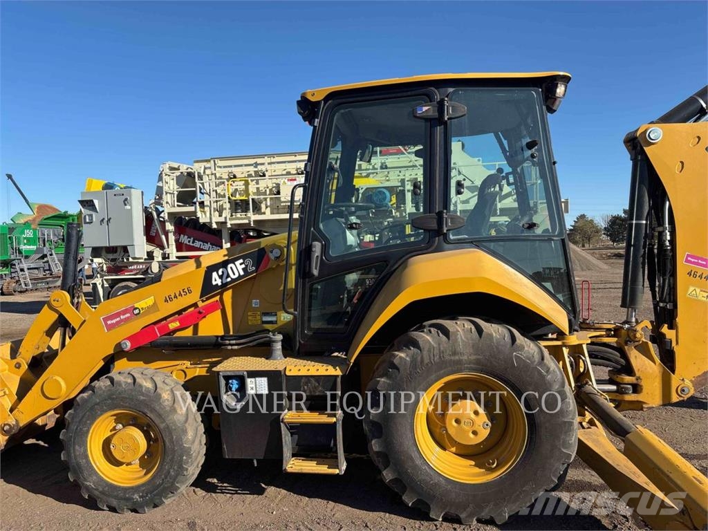 CAT 420F2ST Terne
