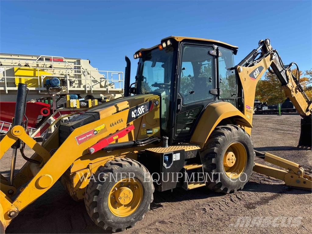 CAT 420F2ST Terne