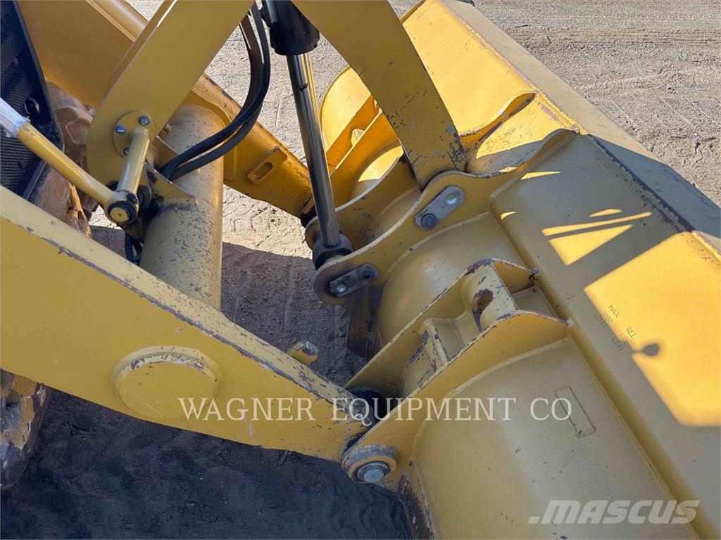 CAT 420F2ST Terne