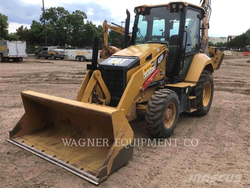 CAT 420F2ST Tractopelle
