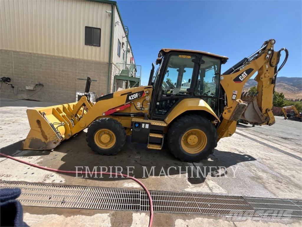 CAT 420FG4ECMP Kaivurikuormaajat