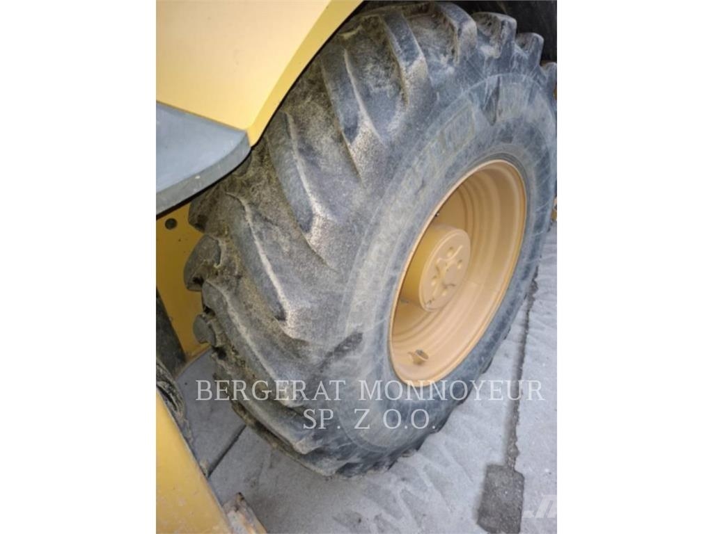 CAT 428-07 Екскаватори-навантажувачі