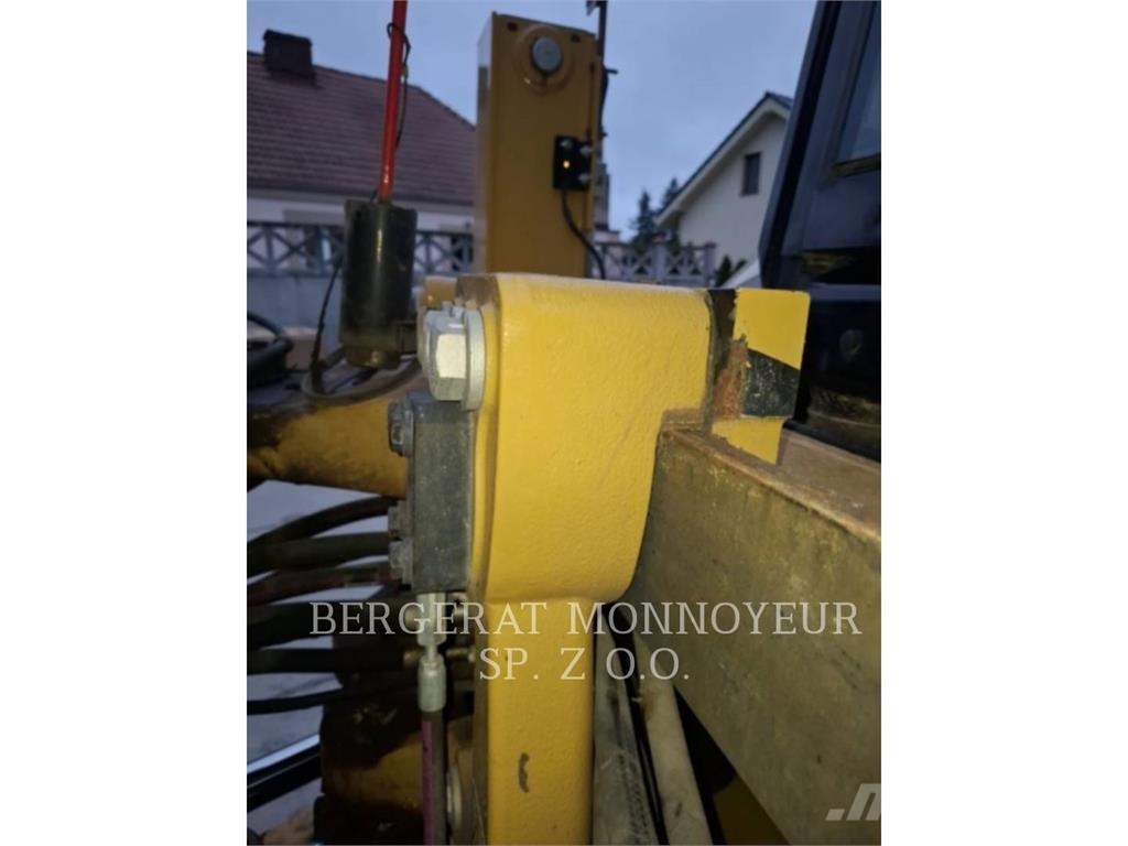 CAT 428-07 Екскаватори-навантажувачі