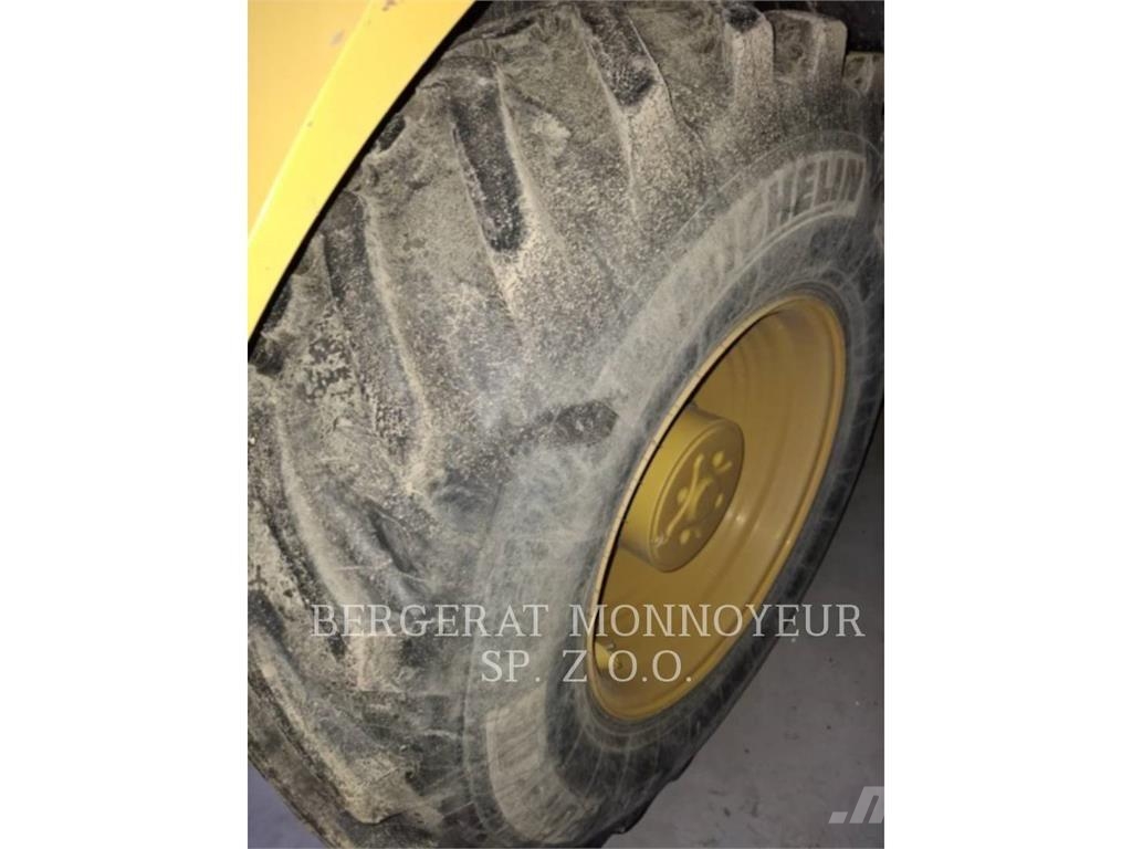 CAT 428-07 Екскаватори-навантажувачі