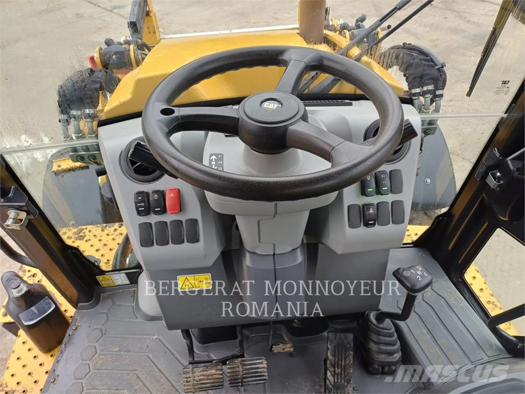 CAT 428-07 لوادر ذات جرافات عكسية