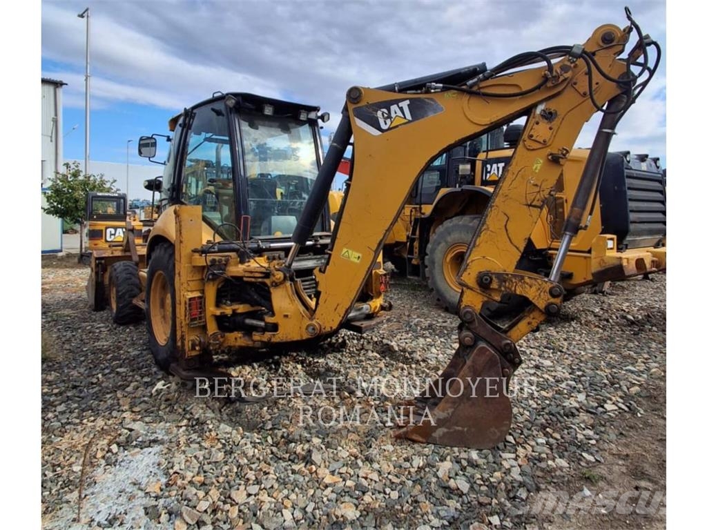 CAT 428E لوادر ذات جرافات عكسية