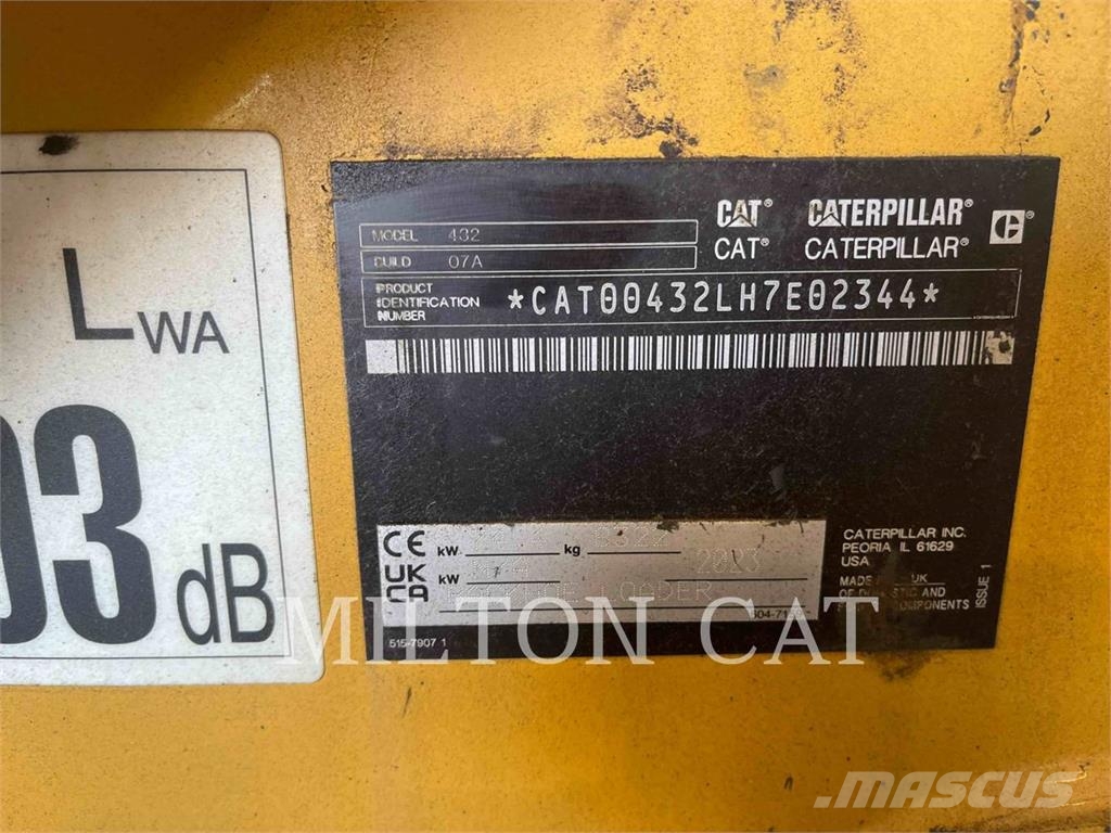 CAT 432 Ekskavatori-iekrāvēji