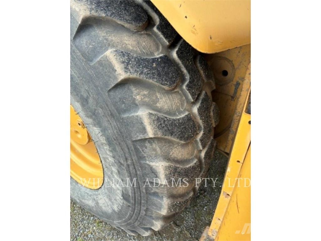 CAT 432E 백호로더