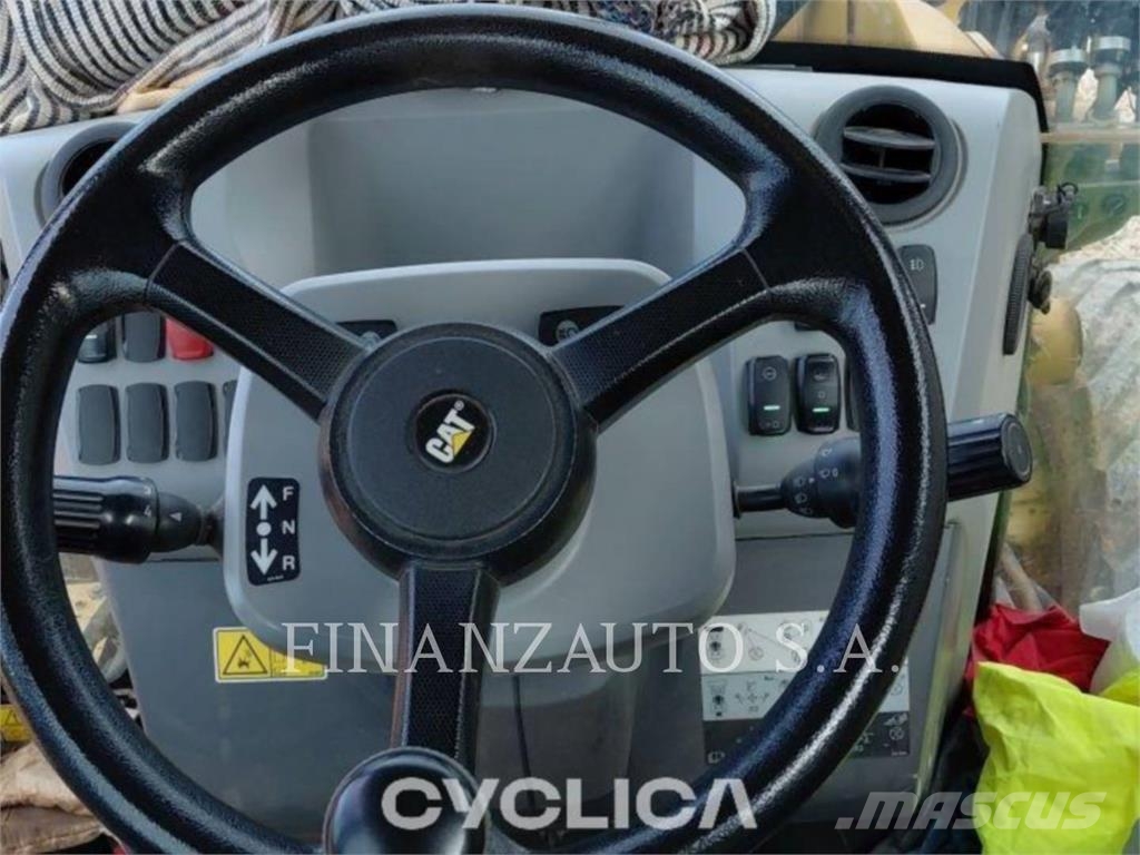 CAT 432F Rovokopači