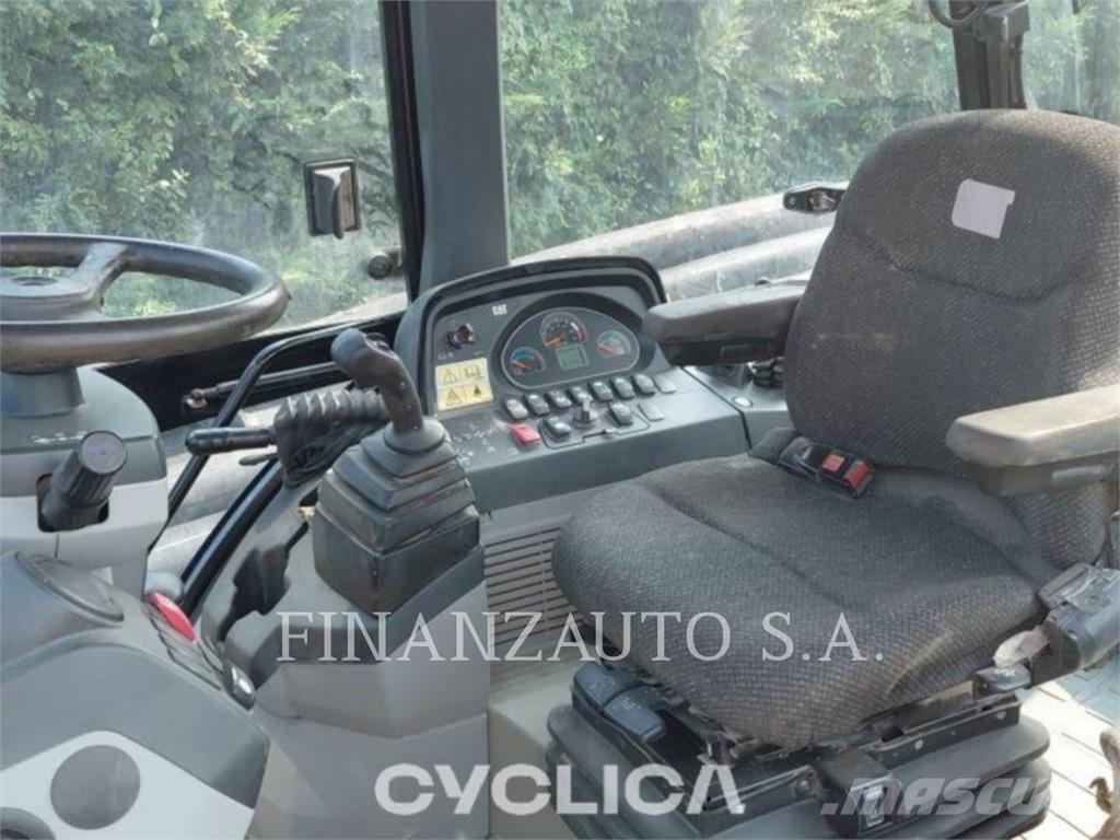 CAT 432F Backhoe loaders