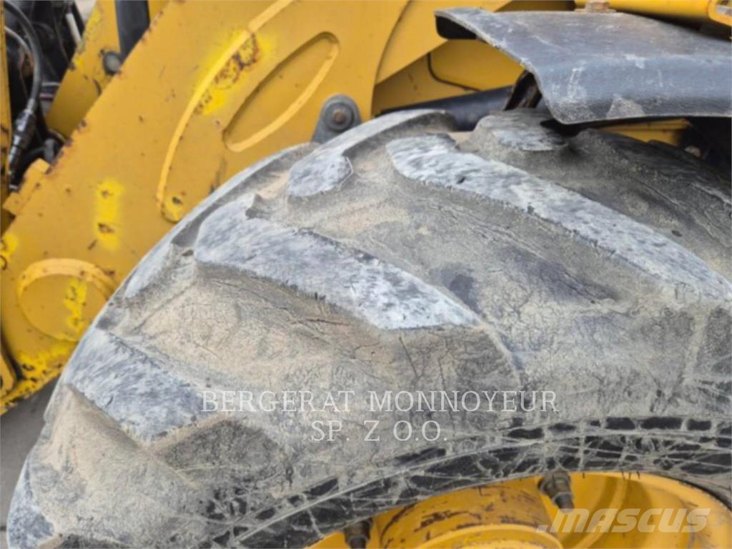 CAT 432F2 Terne