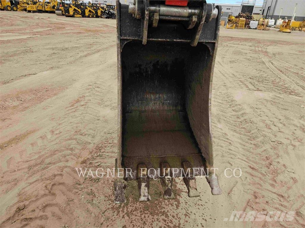 CAT 440 反鏟裝載機