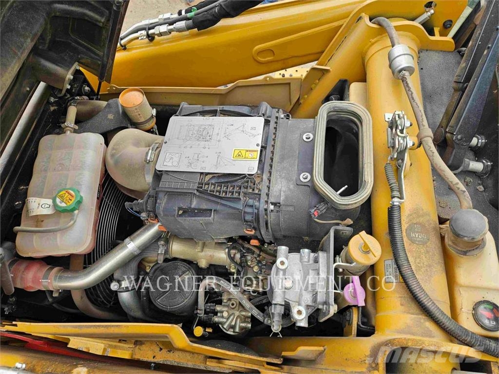CAT 440 反鏟裝載機