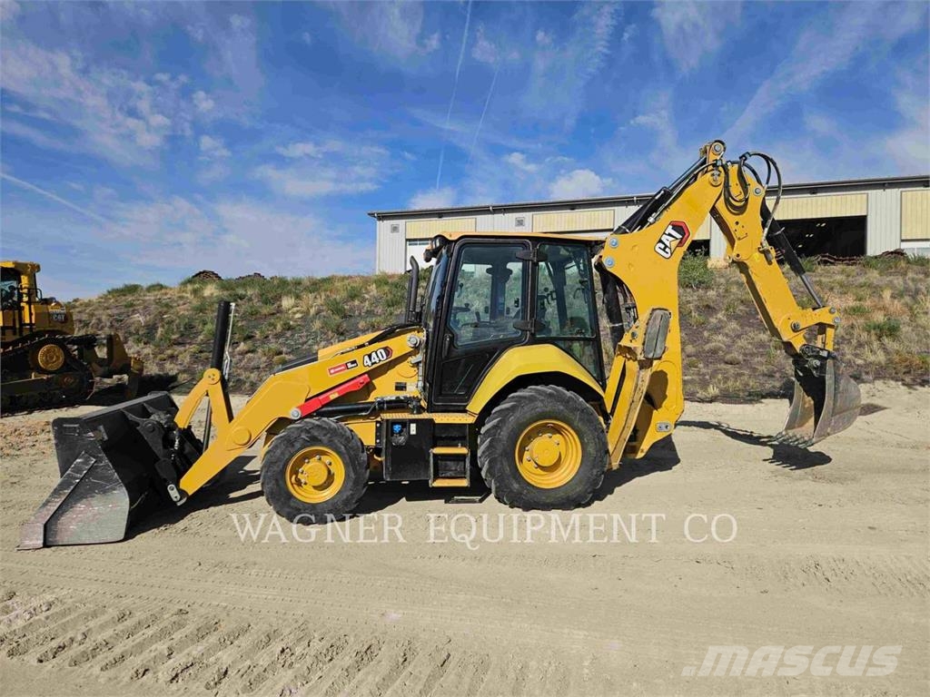 CAT 440 Rovokopači