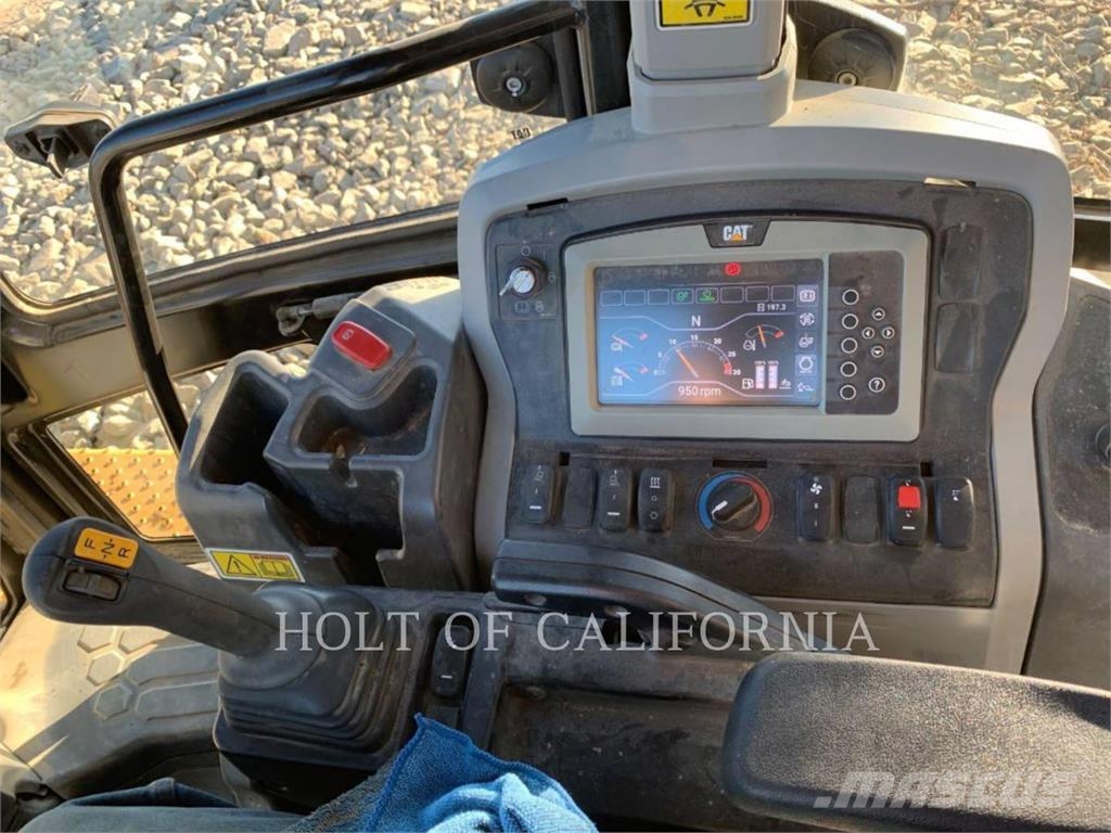 CAT 440 Backhoe loaders