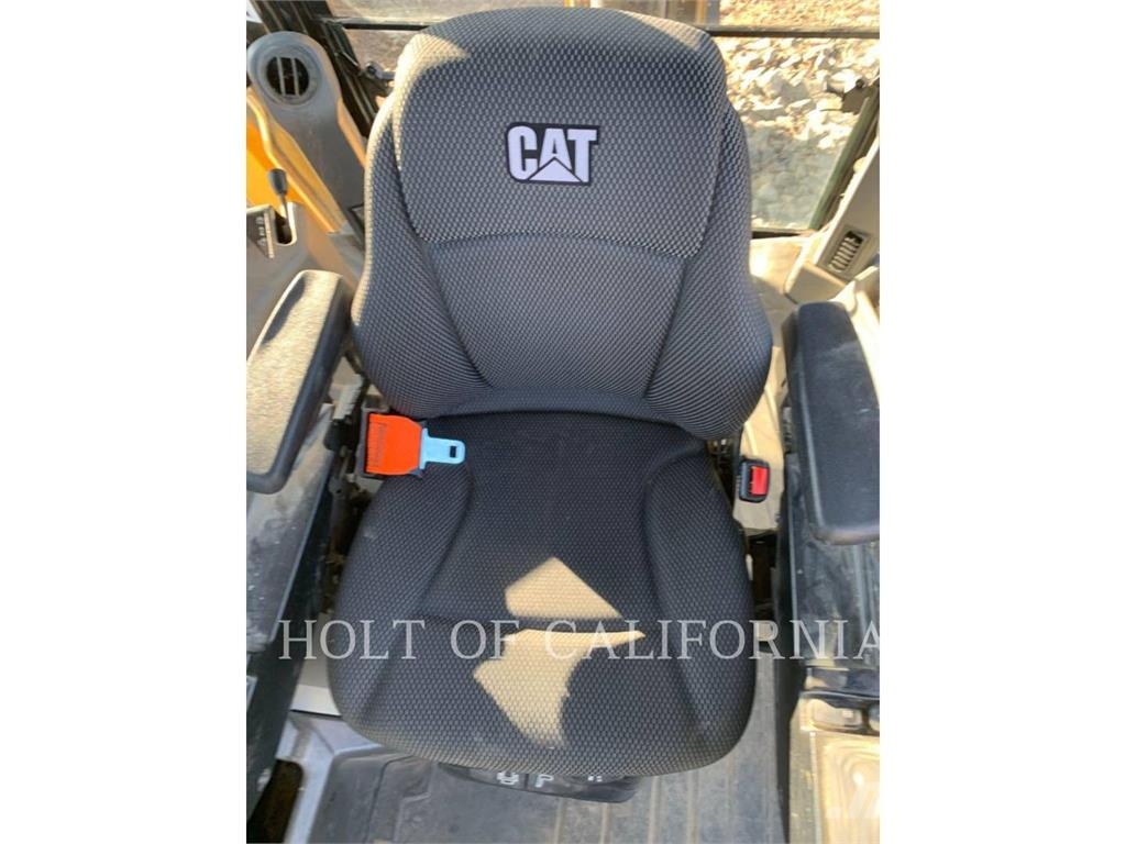 CAT 440 Backhoe loaders