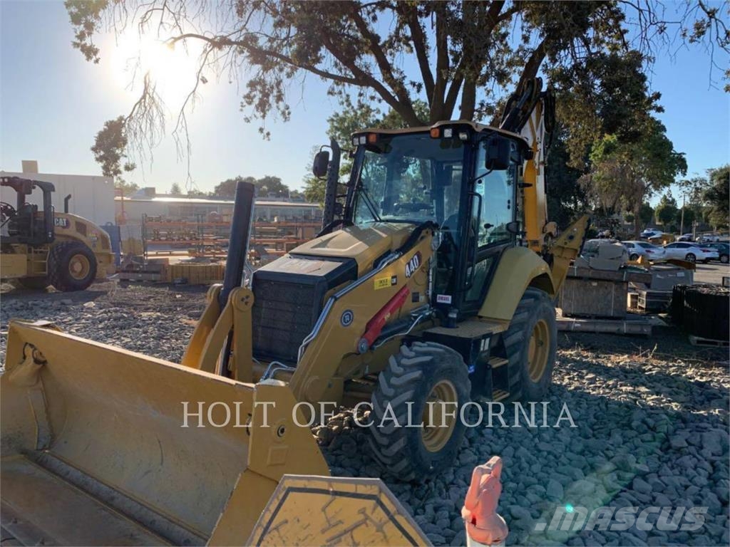 CAT 440 Backhoe loaders