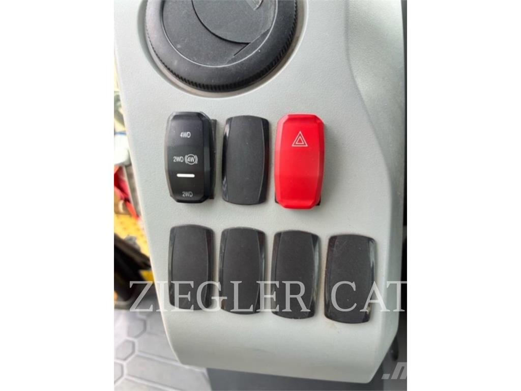 CAT 440 Εκσκαφείς Φορτωτές τύπου JCB