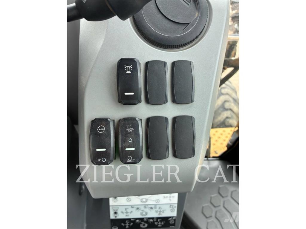 CAT 440 Εκσκαφείς Φορτωτές τύπου JCB