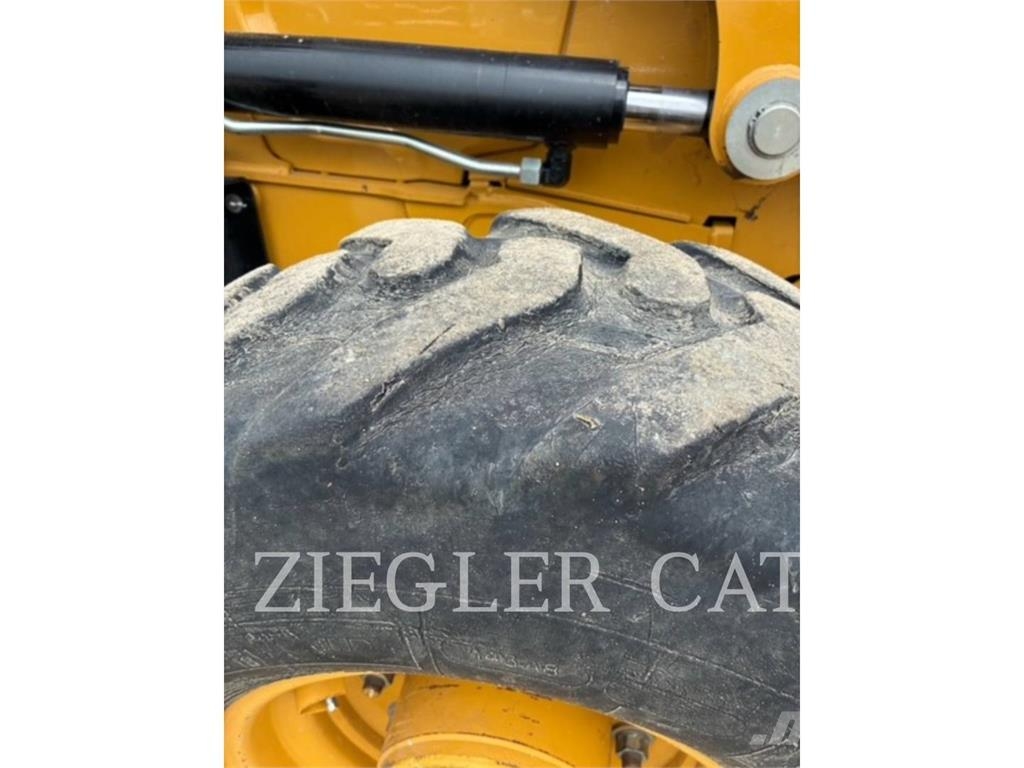 CAT 440 Εκσκαφείς Φορτωτές τύπου JCB