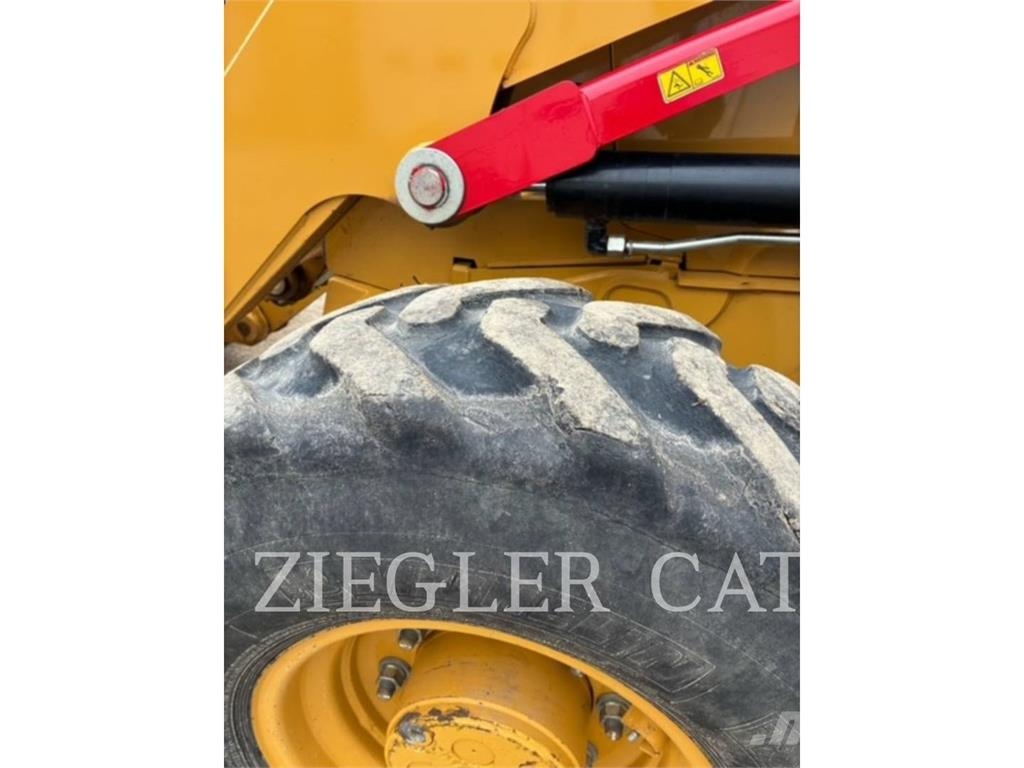 CAT 440 Εκσκαφείς Φορτωτές τύπου JCB