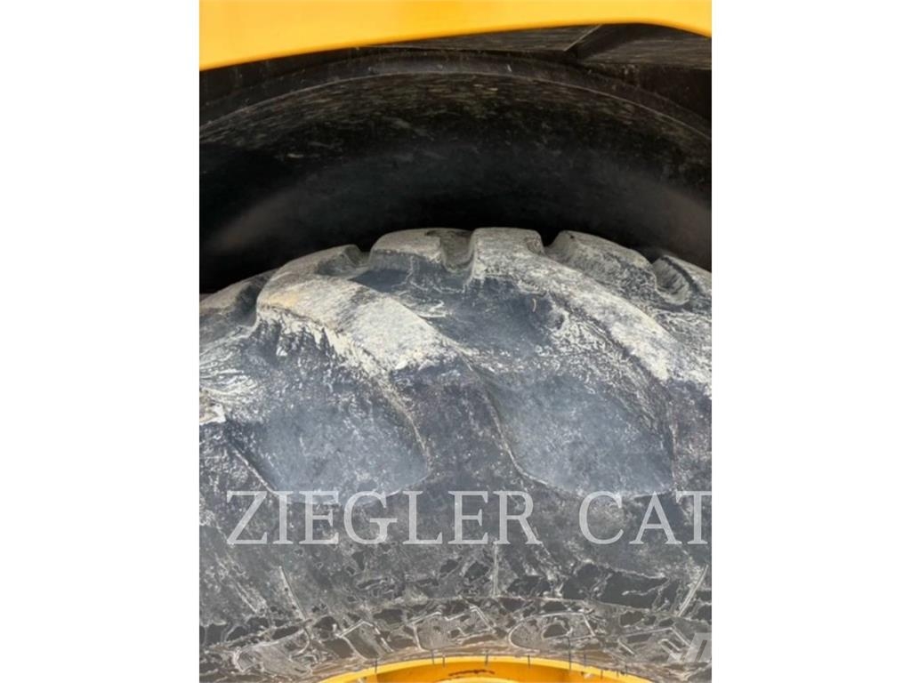 CAT 440 Εκσκαφείς Φορτωτές τύπου JCB