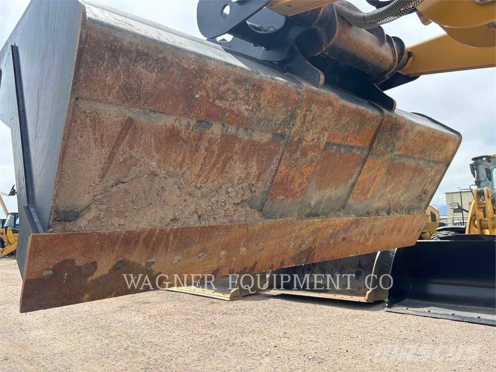 CAT 440 Baggerlader