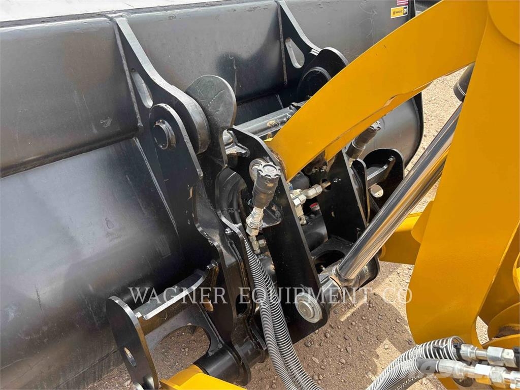 CAT 440 Baggerlader