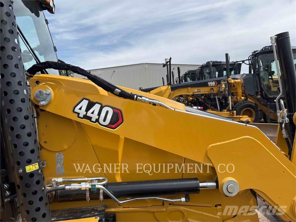 CAT 440 Baggerlader
