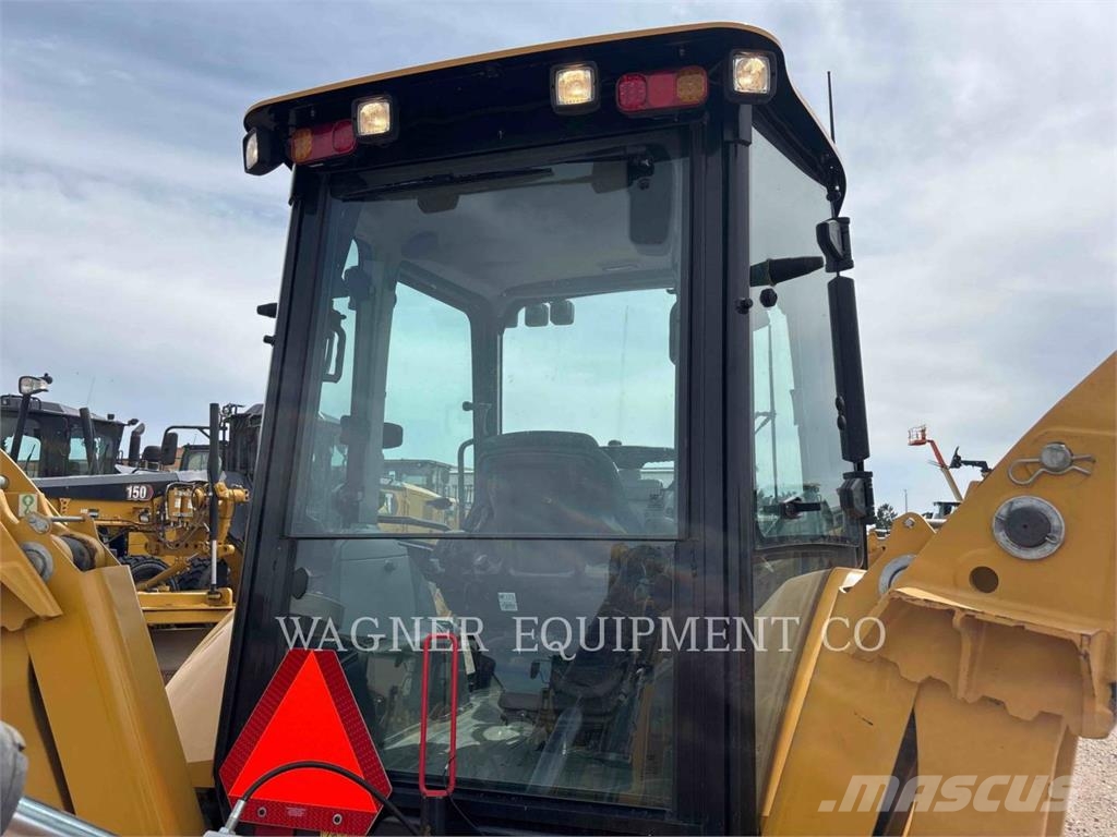 CAT 440 Baggerlader