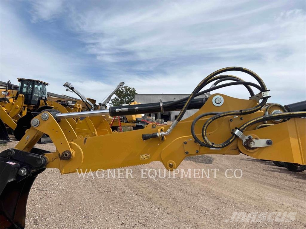 CAT 440 Baggerlader