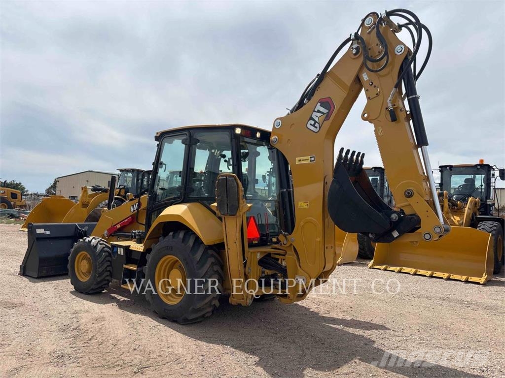 CAT 440 Baggerlader