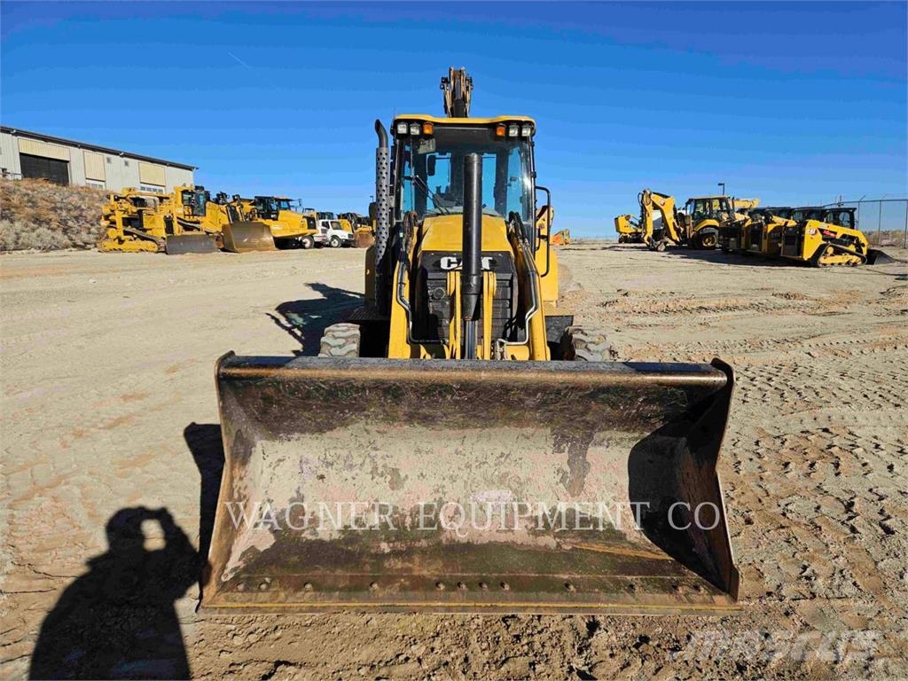 CAT 440 لوادر ذات جرافات عكسية