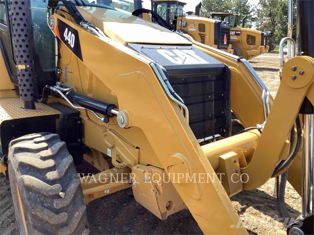 CAT 440 Rendegravere