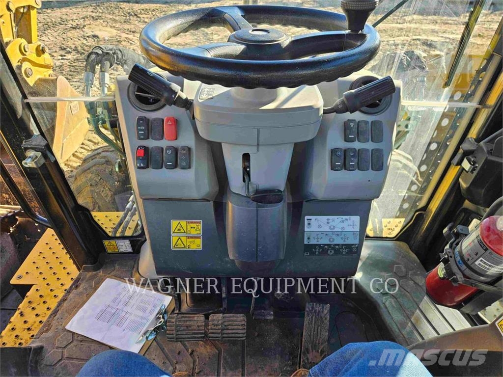 CAT 440 Backhoe