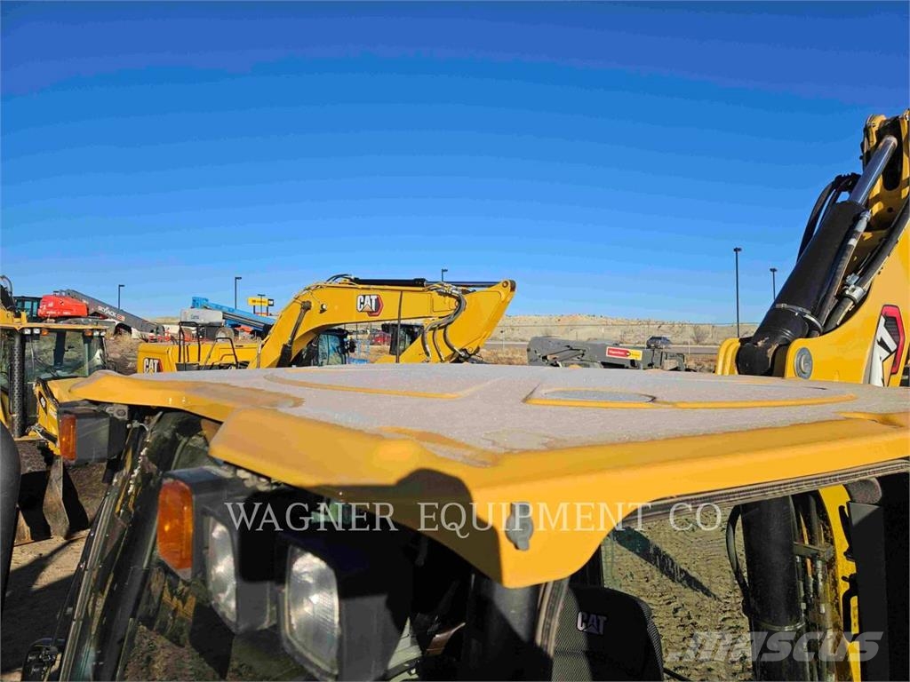 CAT 44007 Ekskavaatorlaadurid