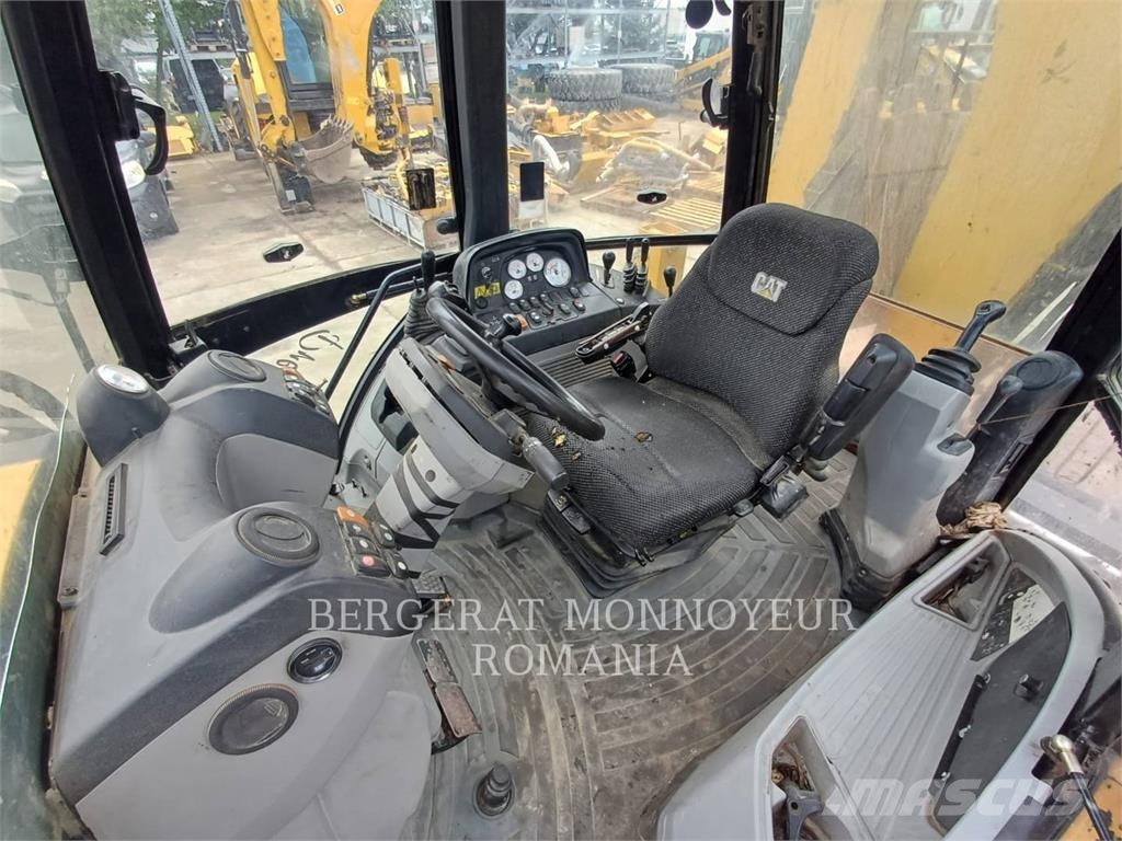 CAT 444E Rovokopači