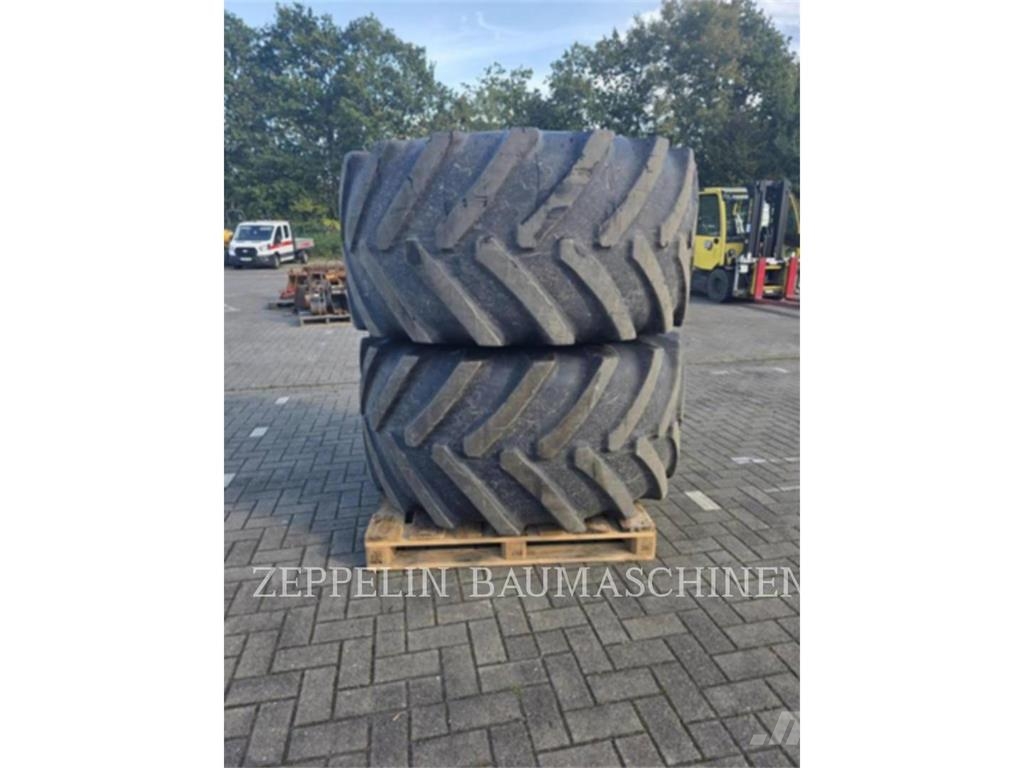CAT 4X AGRARR. 75065R26 Gume, kolesa in platišča