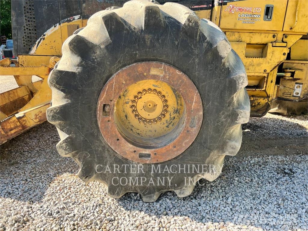 CAT 525B 集材機