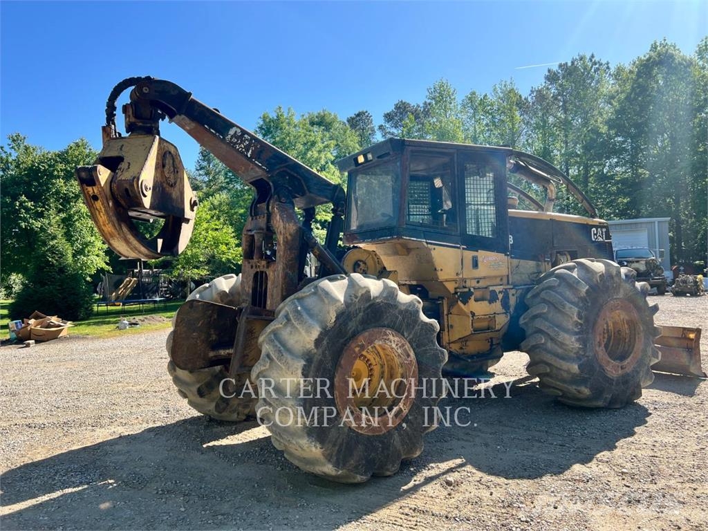 CAT 525B 集材機