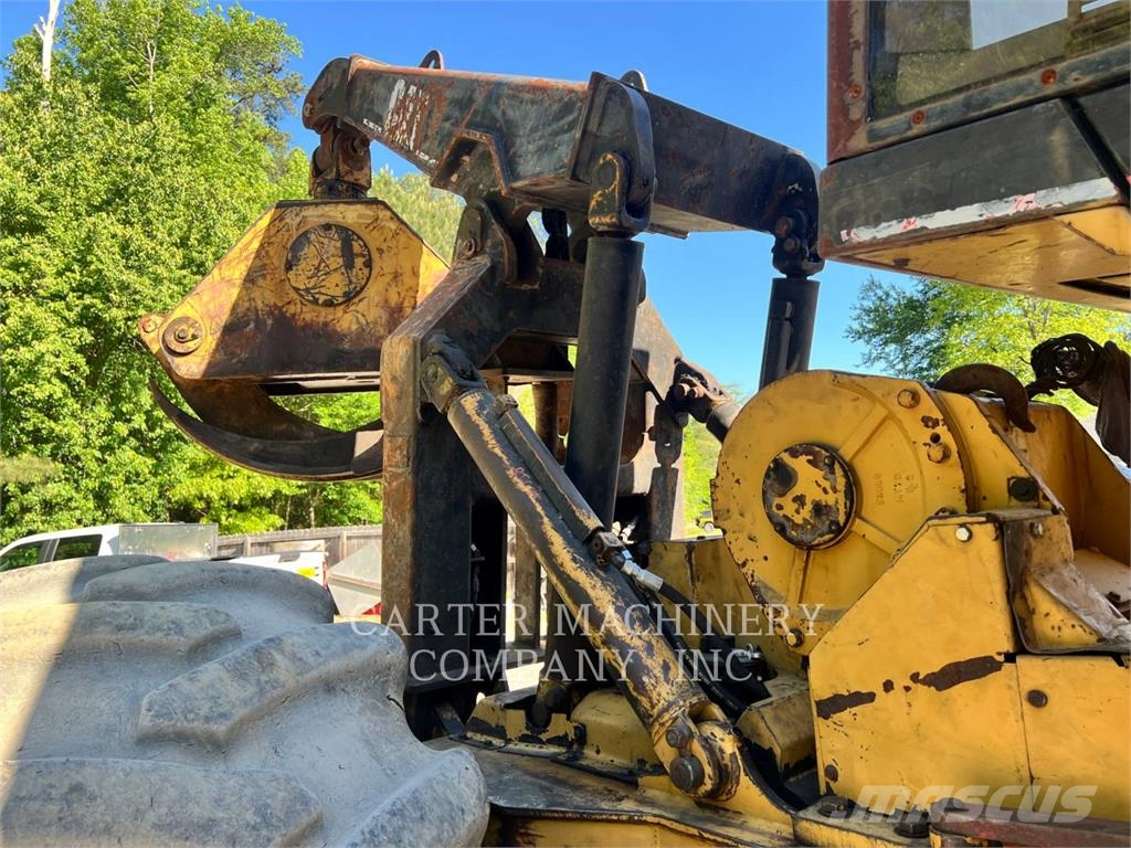 CAT 525B 集材機