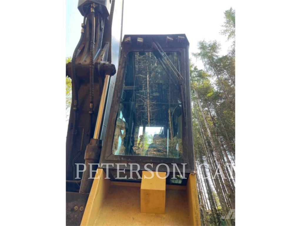 CAT 568 Combi harvester