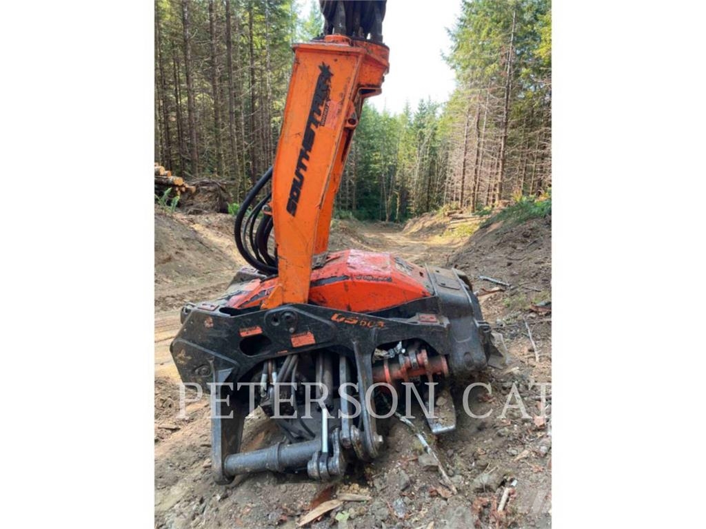CAT 568 Combi harvester