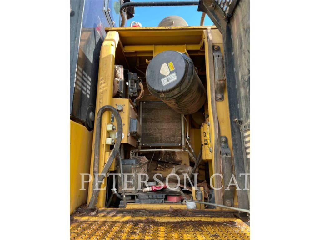 CAT 568FM RB 履带挖掘机