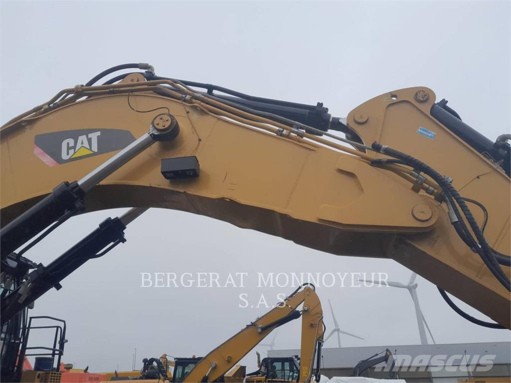 CAT 6015B Escavadeiras de esteiras