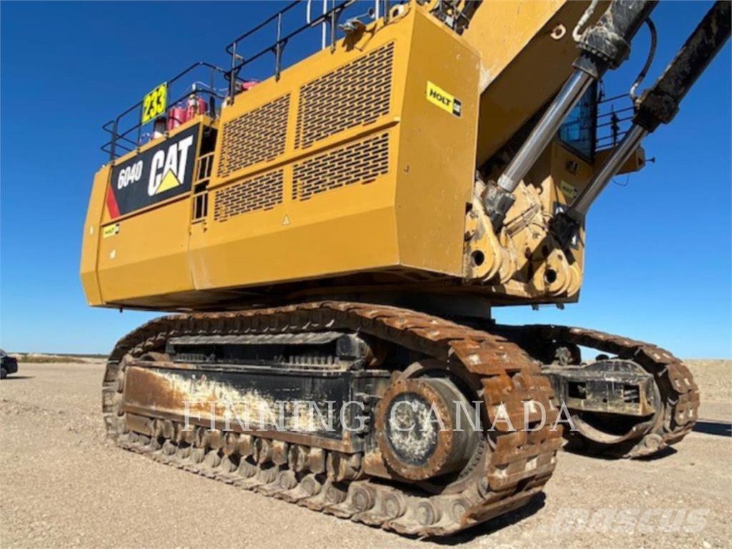 CAT 6040 Bagri goseničarji
