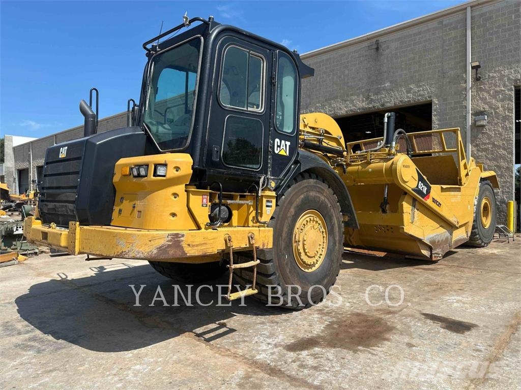 CAT 621 Scrapers