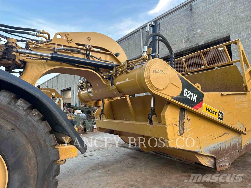 CAT 621 Scrapers