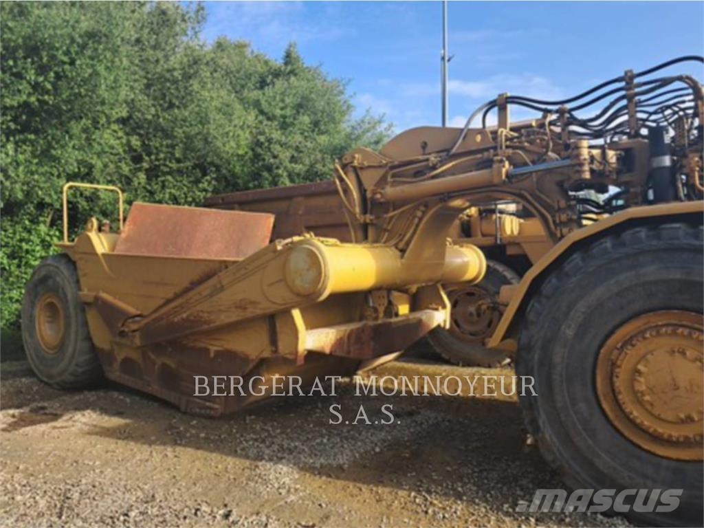 CAT 621F Скрепери