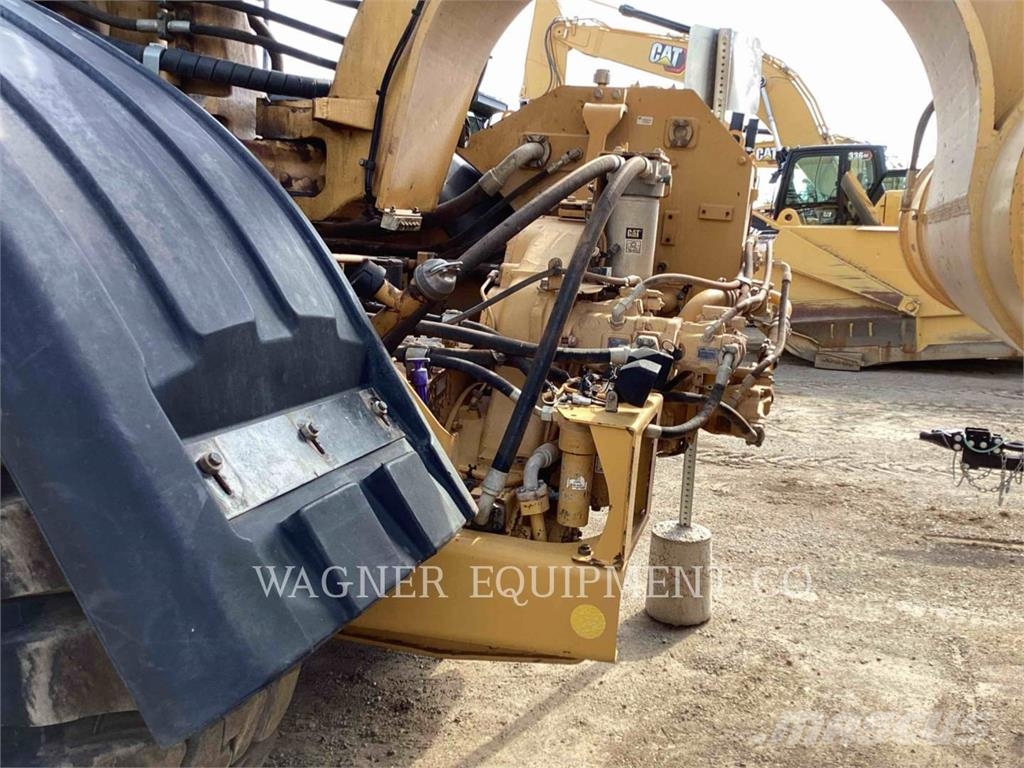 CAT 621K WW Kamioni za vodu